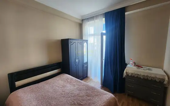Продается четырехкомнатная квартира.