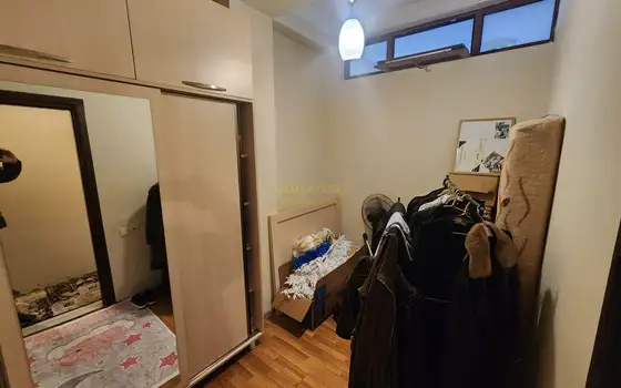Продается четырехкомнатная квартира.