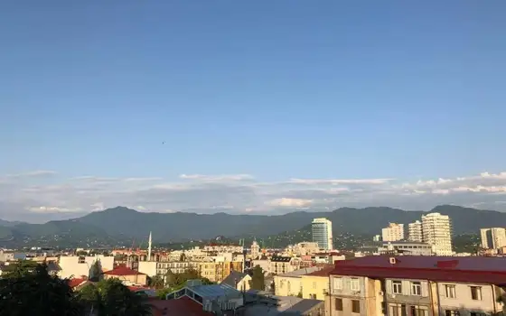 Трехкомнатная квартира в центре города.