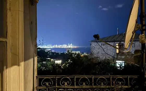 Частный дом с видом на море.