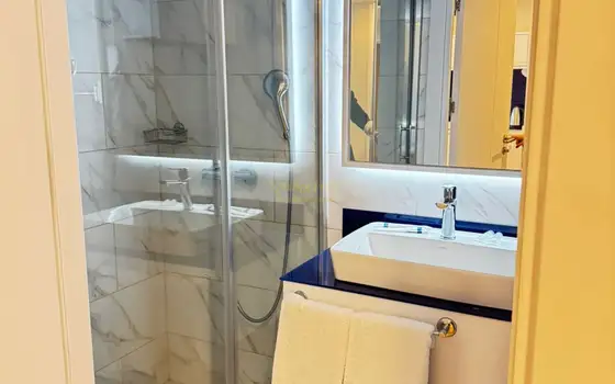 Продается квартира с видом на море.