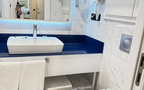 Продается квартира с видом на море.