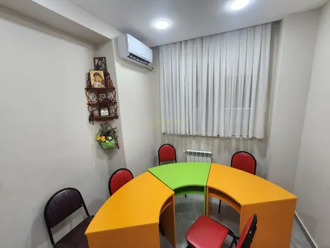 Продается коммерческое помещение в городе Батуми.