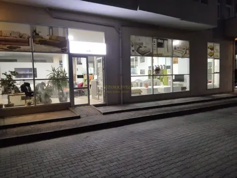 Продается коммерческое помещение в городе Батуми.