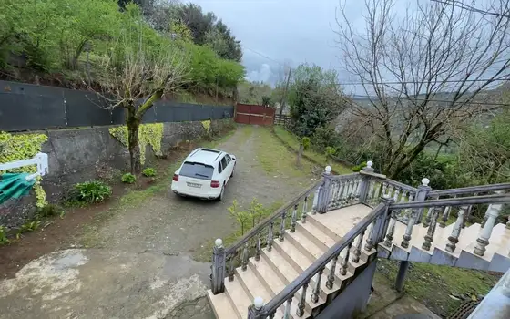 House with Large Land Plot and Sea View in Charnali, photo 4
