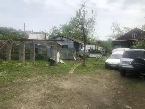 Продается земельный участок в тихом районе от моря 2 км-ах в Чакви.
