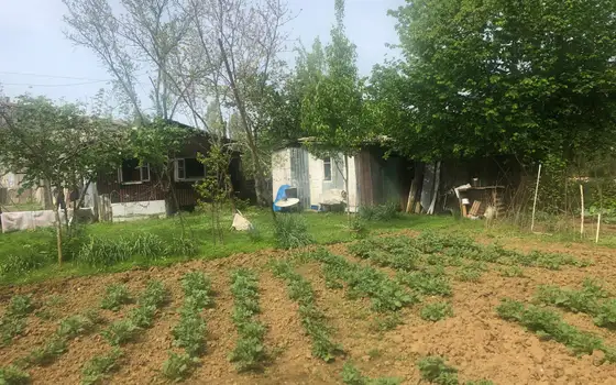 Продается земельный участок в тихом районе от моря 2 км-ах в Чакви.