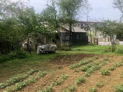 Продается земельный участок в тихом районе от моря 2 км-ах в Чакви.