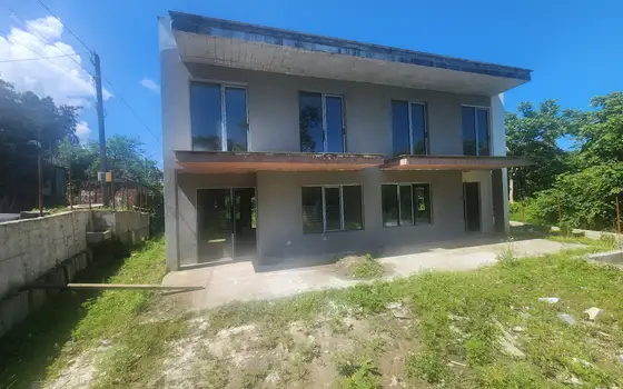 Новый двухэтажный дом 390 м² в Гонио с террасой и бассейном - სურათი 1