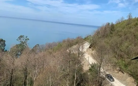 Участок с видом на море и горы в Гонио, у границы с Квариати - изображение 1