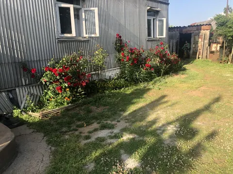 Продается частный дом в тихом районе с красивым видом на горы, в Кобулетском муниципалитете.