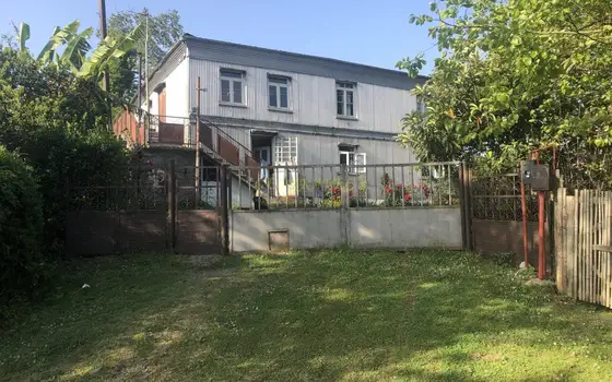 Продается частный дом в тихом районе с красивым видом на горы, в Кобулетском муниципалитете. - изображение 1