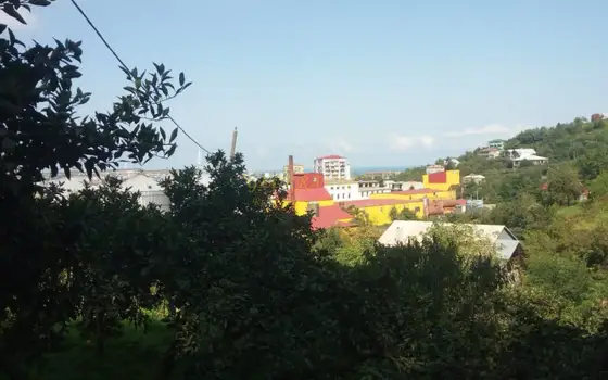 Продается земельный участок в 1 км от центра Батуми с видом на море и горы. - სურათი 1