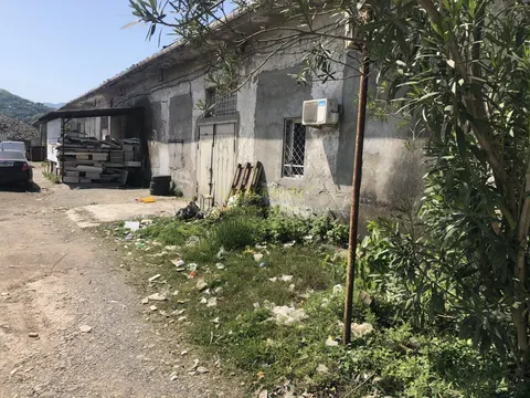 Продается коммерческая площадь под завод, склад и для производство в городе Батуми.