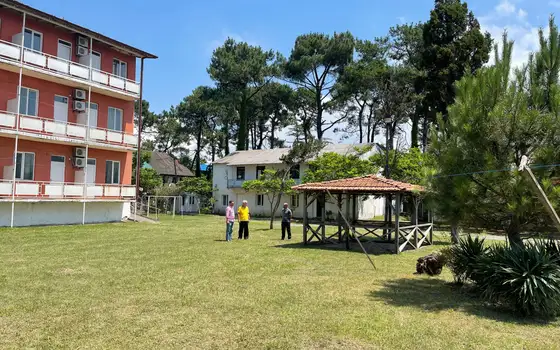 Продается гостиница на 30 номеров на берегу Черного моря.