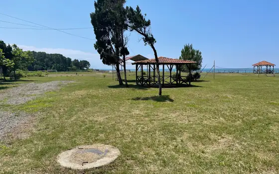 Продается гостиница на 30 номеров на берегу Черного моря.