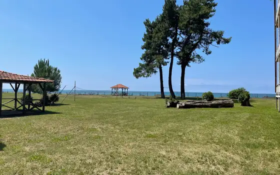 Продается гостиница на 30 номеров на берегу Черного моря.