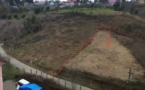 Участок 1052 м² в Ахалсопели с видами и коммуникациями - изображение 1