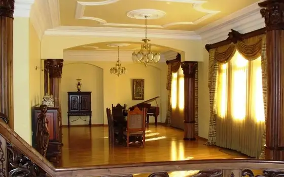 Baroque-style mansion in the center of Batumi, photo 7