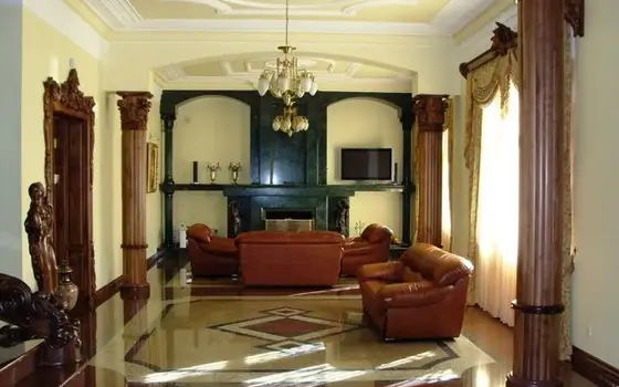 Baroque-style mansion in the center of Batumi, photo 6