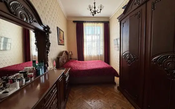 3-комнатная квартира в историческом центре Батуми, 300 м от моря, фото 3