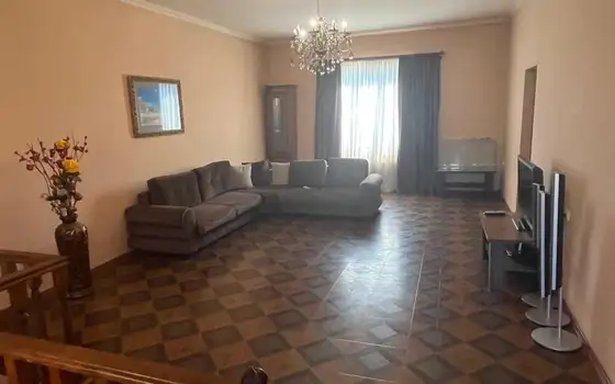 Двухэтажный дом с двором в 800 м от моря, Батуми, фото 4