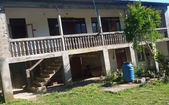 Продается частный дом в тихом районе в Чакви. - изображение 1