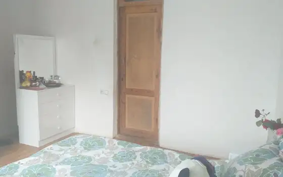 Продается частный дом в тихом районе в Чакви.