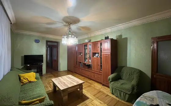 3-ოთახიანი ბინა აივნით აღმაშენებლის ქუჩაზე, ფოტო 6