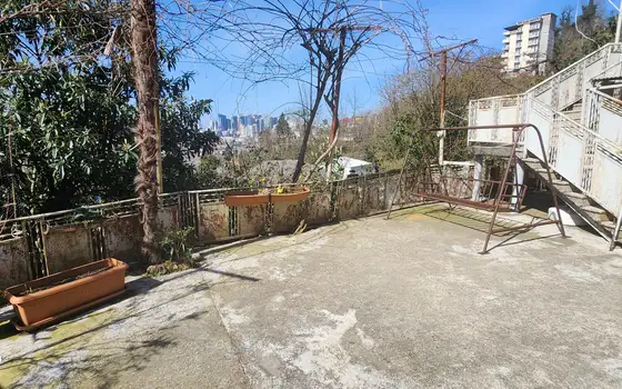 საკუთარი სახლი დიდი ნაკვეთით და ზღვის ხედით ბათუმში, ფოტო 2