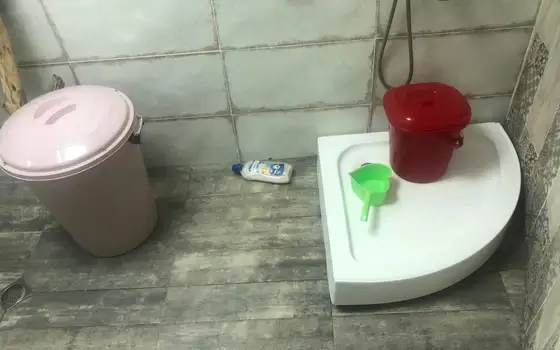 Продается частный дом в тихом районе с видом на горы.