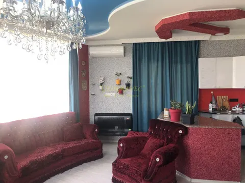 Продается пяти этажный корпус с ремонтом и мебелью в городе Батуми.