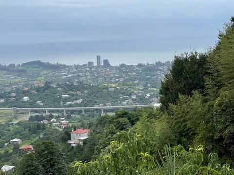 Продается частный дом с видом на море и горы в Чакви.