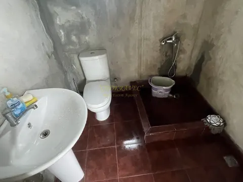 Продается частный дом с видом на море и горы в Чакви.