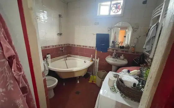 Spacious Second Floor Home in Old Batumi, photo 9