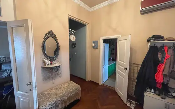 Spacious Second Floor Home in Old Batumi, photo 4