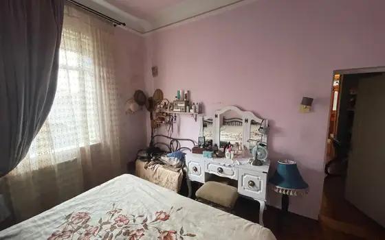 Spacious Second Floor Home in Old Batumi, photo 5