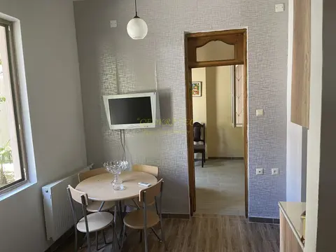Продается гостиница на 10 номеров в центре старого Батуми у плошади Европы.