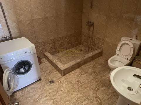 Продается гостиница на 10 номеров в центре старого Батуми у плошади Европы.