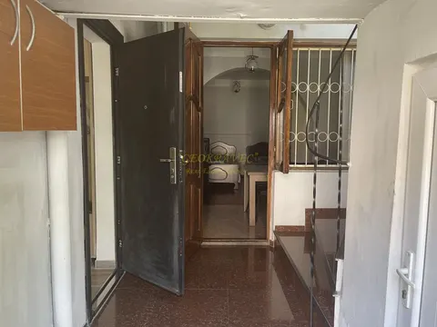 Продается гостиница на 10 номеров в центре старого Батуми у плошади Европы. - изображение 1