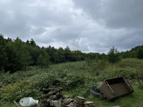 Срочно продается земельный участок в 1 км от моря в Уреки.