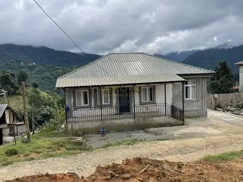 Продается частный дом в 10 км от Батуми с прекрасным видом на море и горы. - სურათი 1