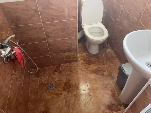 Продается трехэтажный дом гостиничного типа на берегу Черного моря в Чакви.