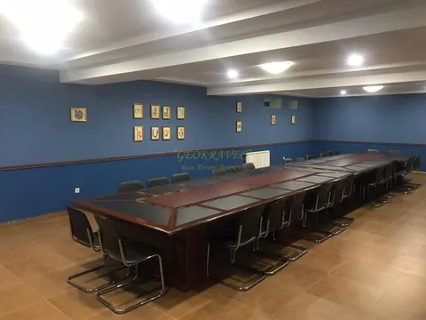 Продается действующий отель на горнолыжном курорте Бакуриани.
