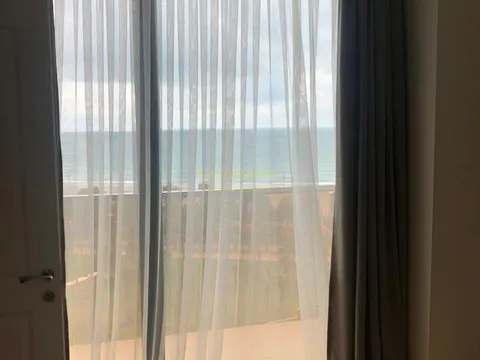Продается квартира в гостиничном комплексе "Hilton Batumi" с видом на море.