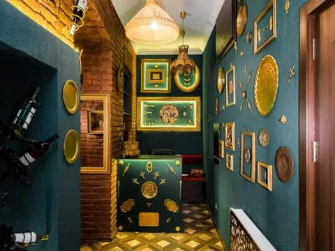 Продается гостиница на 8 номеров в исторической части Тбилиси.
