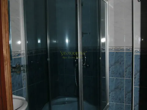 Продается 25 комнат на продажу на горнолыжном курорте в Бакуриани с крытым бассейном и казино.