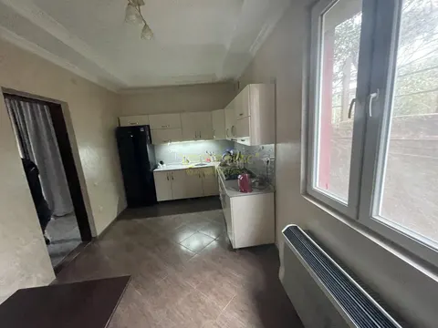 Продается частный дом на берегу Черного моря в Чакви.