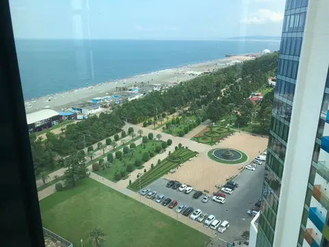 Продажа элитной квартиры на первой линии Чёрного моря в гостиничном комплексе Hilton.