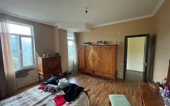 Продается частный дом в 3-х км от Батуми с прекрасным видом на горы.